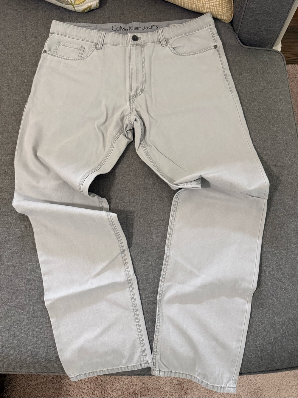 Calvin Klein Jeans Men's Light Gray Straight Leg Jeans